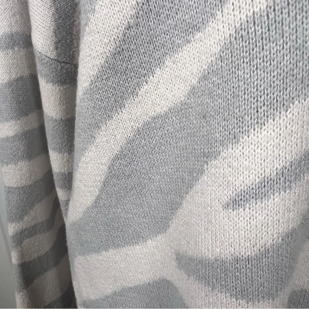 Sz S VARLEY Calvert Grey Zebra Print Merino Wool Blend $175 MSRP